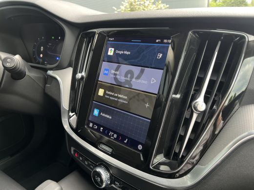 Volvo  V60 2.0 T6 Plug-in Plus Dark | Achteruitrijcamera | Cruise control adaptief met Stop&Go en stuurhulp ... ActivLease financial lease