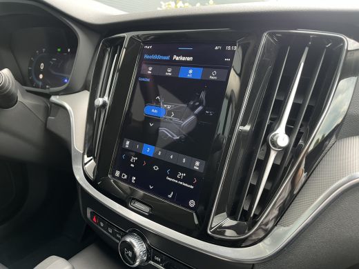 Volvo  V60 2.0 T6 Plug-in Plus Dark | Achteruitrijcamera | Cruise control adaptief met Stop&Go en stuurhulp ... ActivLease financial lease