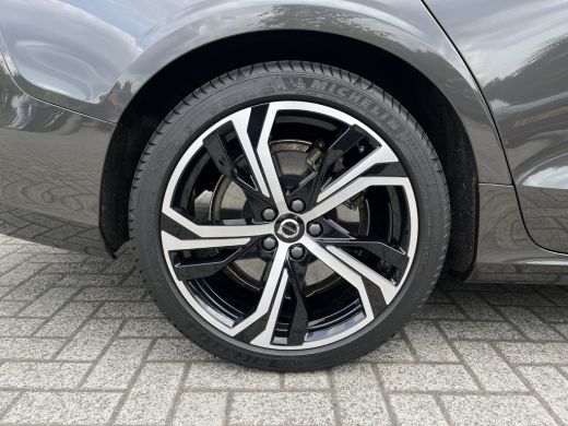 Volvo  V60 2.0 T6 Plug-in Plus Dark | Achteruitrijcamera | Cruise control adaptief met Stop&Go en stuurhulp ... ActivLease financial lease