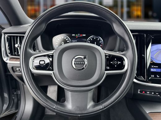Volvo  V60 B3 Inscription | 19" | Adaptieve cruise | BLIS | Parkeercamera | Elektr. verstelbare best. stoel ... ActivLease financial lease