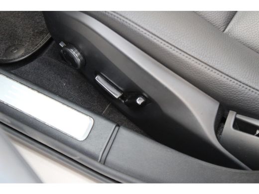 Volvo  V90 T6 350PK AWD Ultra Dark | Pano-dak | Trekhaak | 360° camera | Gelam. zijruiten ActivLease financial lease