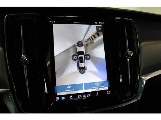 Volvo  V90 T6 350PK AWD Ultra Dark | Pano-dak | Trekhaak | 360° camera | Gelam. zijruiten ActivLease financial lease