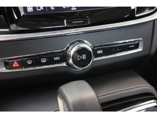 Volvo  V90 T6 350PK AWD Ultra Dark | Pano-dak | Trekhaak | 360° camera | Gelam. zijruiten ActivLease financial lease