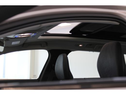 Volvo  V90 T6 350PK AWD Ultra Dark | Pano-dak | Trekhaak | 360° camera | Gelam. zijruiten ActivLease financial lease