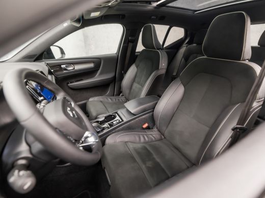 Volvo  XC40 2.0 B3 R-Design 177Pk Automaat (PANORAMADAK, APPLE CARPLAY, GROOT NAVI, MEMORY SEATS, 360 CAMERA,... ActivLease financial lease