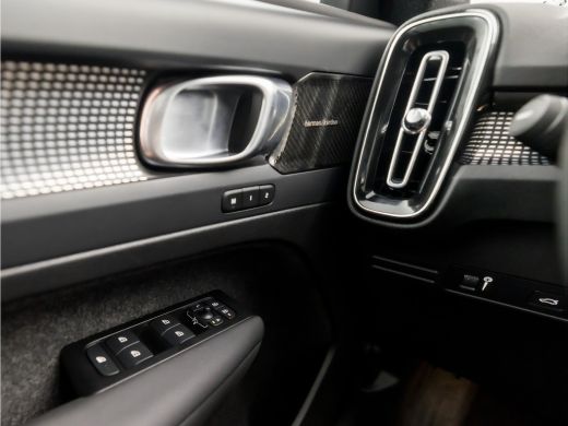 Volvo  XC40 2.0 B3 R-Design 177Pk Automaat (PANORAMADAK, APPLE CARPLAY, GROOT NAVI, MEMORY SEATS, 360 CAMERA,... ActivLease financial lease