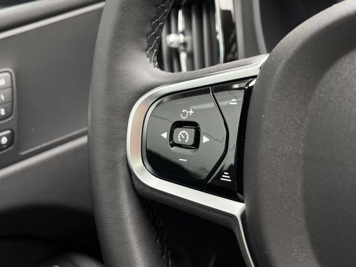 Volvo  XC60 2.0 T6 Plug-in hybrid AWD Plus Dark | Google | Trekhaak | 360 Camera | Leder | ActivLease financial lease
