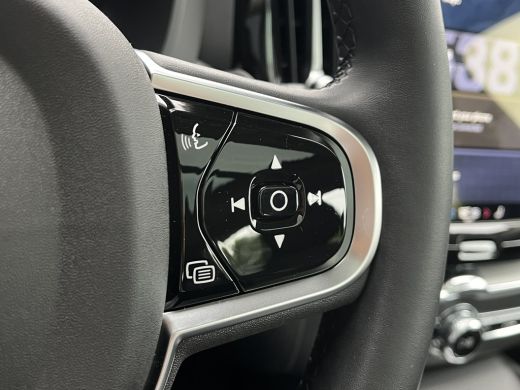 Volvo  XC60 2.0 T6 Plug-in hybrid AWD Plus Dark | Google | Trekhaak | 360 Camera | Leder | ActivLease financial lease