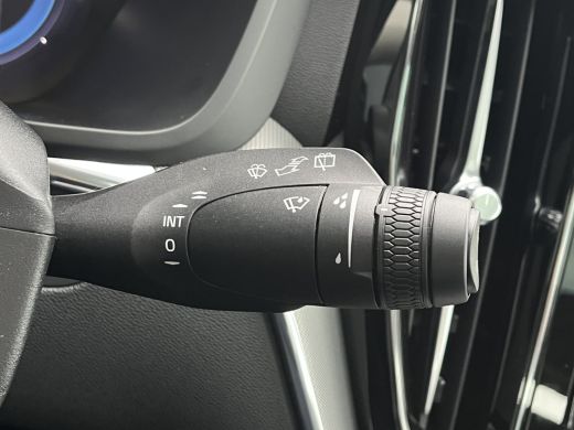 Volvo  XC60 2.0 T6 Plug-in hybrid AWD Plus Dark | Google | Trekhaak | 360 Camera | Leder | ActivLease financial lease