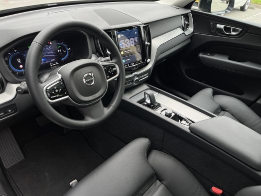 Volvo  XC60 2.0 T6 Plug-in hybrid AWD Plus Dark | Google | Trekhaak | 360 Camera | Leder | ActivLease financial lease