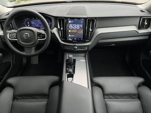 Volvo  XC60 2.0 T6 Plug-in hybrid AWD Plus Dark | Google | Trekhaak | 360 Camera | Leder | ActivLease financial lease