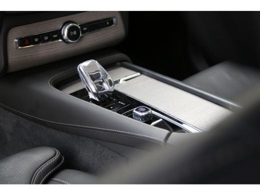 Volvo  XC90 2.0 T8 Plug-in hybrid AWD Ultra Dark | Luchtvering | Bowers&Wilkins | Trekhaak | 360 Camera | Pan... ActivLease financial lease