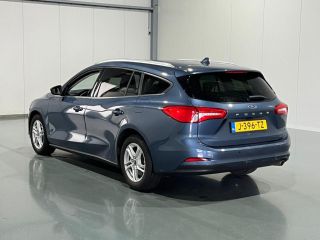 Ford Focus 1.0 EcoBoost Trend Edition Business| Stuur/stoel/voorruit verwarming | Camera | Apple Carplay/And...