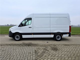 Mercedes Sprinter 317 1.9 CDI L2 H2 RWD - 170 Pk - Euro 6 - AUTOMAAT - MBUX - ParkeerCamera - StoelVerwarming