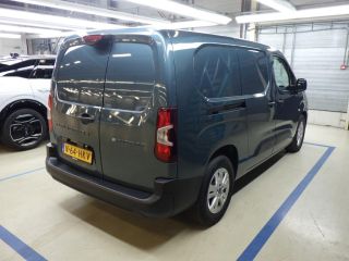 Peugeot e-Partner 136 L2 50 kWh FACELIFT MODEL! | 3 ZITPLAATSEN | TREKHAAK | BETIMMERING LAADRUIMTE | 4,9% RENTE