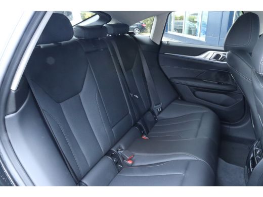 BMW i4 eDrive40 84 kWh | Adaptieve Cruise | 360' Camera | Stoel+Stuurverwarming | Elektr. klep | Navi | ... ActivLease financial lease