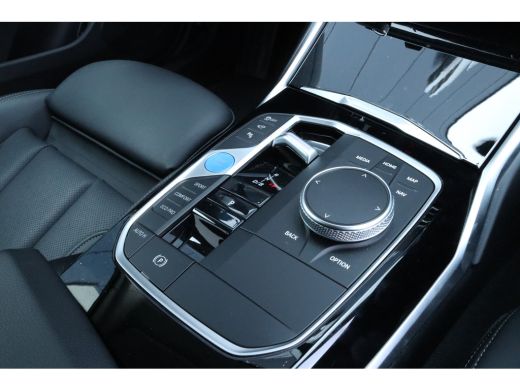 BMW i4 eDrive40 84 kWh | Adaptieve Cruise | 360' Camera | Stoel+Stuurverwarming | Elektr. klep | Navi | ... ActivLease financial lease