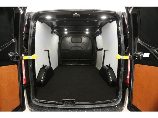 Ford Transit Custom 300 2.0 TDCI L1H1 Trail Airco Camera Cruise Carplay Navi PDC 3 Persoons LED 20''LMV Trekhaak ActivLease financial lease