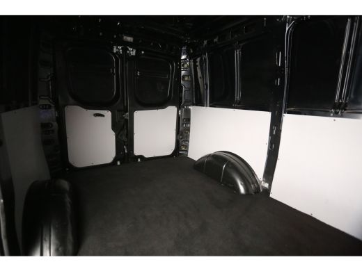 Iveco Daily 2.3 300 L1H1 3500KG Trekgew. Trekhaak Airco 3 Persoons Elektrpakket Schuifdeur ActivLease financial lease
