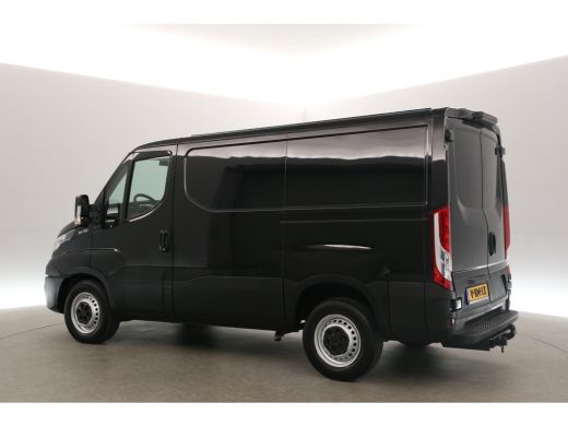 Iveco Daily 2.3 300 L1H1 3500KG Trekgew. Trekhaak Airco 3 Persoons Elektrpakket Schuifdeur ActivLease financial lease