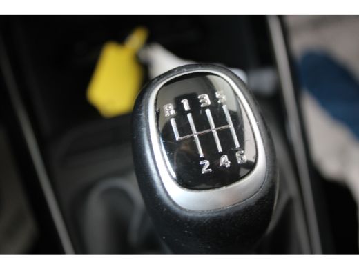 Kia Stonic 1.0 T-GDi DynamicLine | DAB ontvanger | Electronic climate controle | Extra getint glas ActivLease financial lease