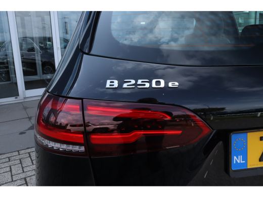 Mercedes B-Klasse 250 e AMG Line | Cruise Control | Stoelverwarming | Camera | Elektr. klep | Memory | Navi | Keyle... ActivLease financial lease