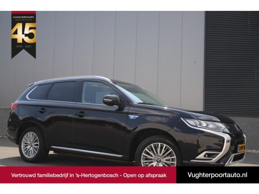 Mitsubishi Outlander 2.4 PHEV 4WD Intense+/EV/Schuifdak/Trekhaak/360Cam/Led/Carplay/18" Mitsubishi Outlander 2.4 PHEV 4WD Intense+/EV/Schuifdak/Trekhaak/360Cam/Led/Carplay/18"