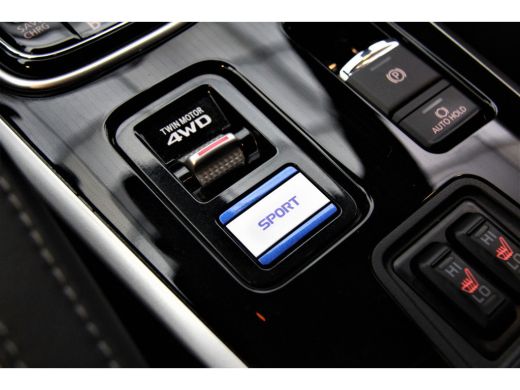 Mitsubishi Outlander 2.4 PHEV 4WD Intense+/EV/Schuifdak/Trekhaak/360Cam/Led/Carplay/18" ActivLease financial lease