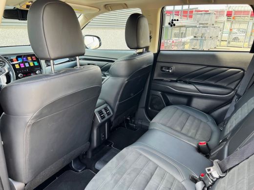 Mitsubishi Outlander 2.4 PHEV 4WD Intense+/EV/Schuifdak/Trekhaak/360Cam/Led/Carplay/18" ActivLease financial lease