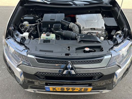 Mitsubishi Outlander 2.4 PHEV 4WD Intense+/EV/Schuifdak/Trekhaak/360Cam/Led/Carplay/18" ActivLease financial lease