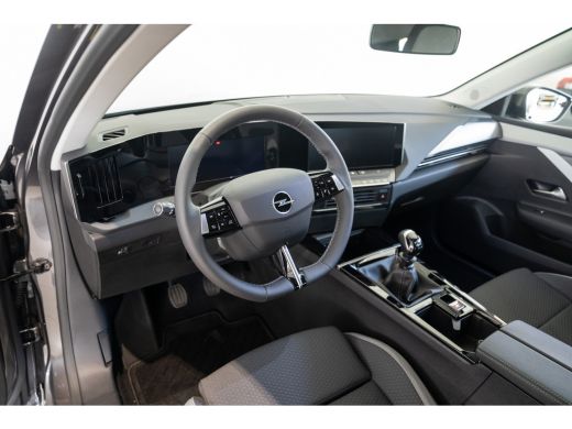 Opel Astra Sports Tourer 1.2 Turbo 110PK Business Edition | Camera | Navi | Parkeersensoren | Keyless Entry ... ActivLease financial lease