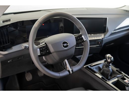 Opel Astra Sports Tourer 1.2 Turbo 110PK Business Edition | Camera | Navi | Parkeersensoren | Keyless Entry ... ActivLease financial lease