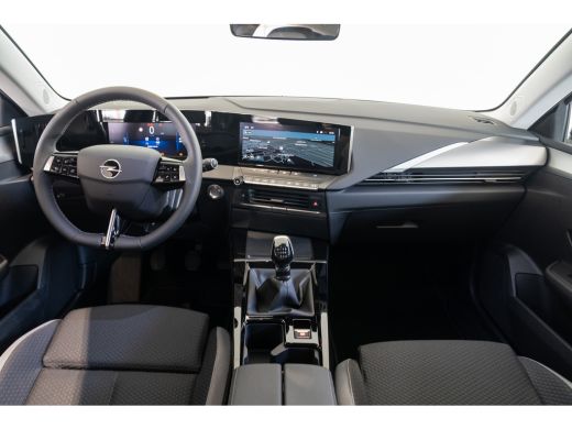 Opel Astra Sports Tourer 1.2 Turbo 110PK Business Edition | Camera | Navi | Parkeersensoren | Keyless Entry ... ActivLease financial lease