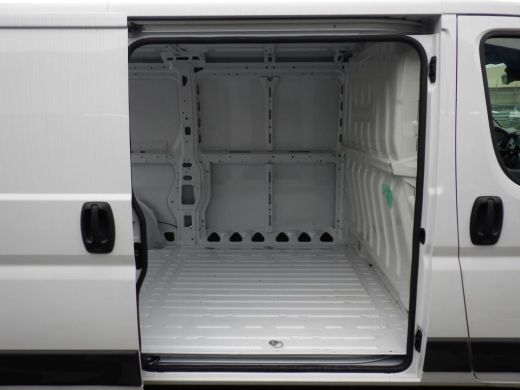 Opel Movano 2.2D 120 S&S L2H1 3.0t | Camera | Parkeersensoren | Trekhaak | | 2 zitplaatsen rechtsvoor | Achte... ActivLease financial lease