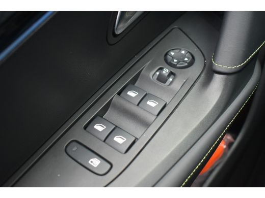 Peugeot 2008 1.2 Hybrid 136 GT Automaat | Navigatie | Sportstoelen | Sfeerverlichting | Achteruitrijcamera | C... ActivLease financial lease
