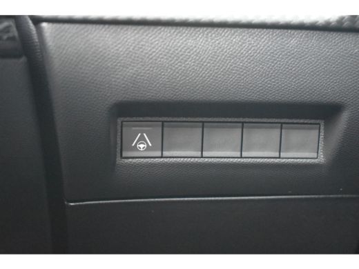 Peugeot 2008 1.2 Hybrid 136 GT Automaat | Navigatie | Sportstoelen | Sfeerverlichting | Achteruitrijcamera | C... ActivLease financial lease