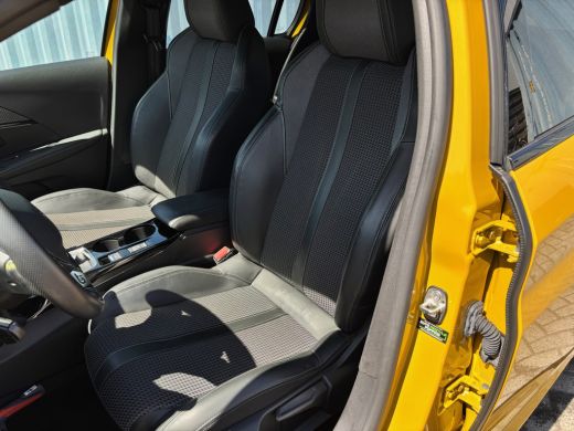 Peugeot 208 GT-Line Panoramisch glasdak | Achteruitrijcamera | Airco AUTO | Cruise control Adaptief | Fullscr... ActivLease financial lease