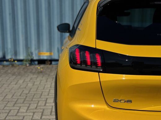 Peugeot 208 GT-Line Panoramisch glasdak | Achteruitrijcamera | Airco AUTO | Cruise control Adaptief | Fullscr... ActivLease financial lease