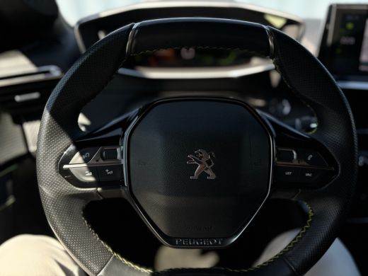 Peugeot 208 GT-Line Panoramisch glasdak | Achteruitrijcamera | Airco AUTO | Cruise control Adaptief | Fullscr... ActivLease financial lease