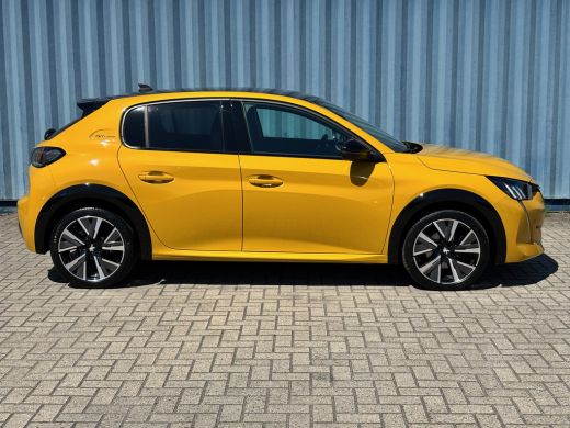 Peugeot 208 GT-Line Panoramisch glasdak | Achteruitrijcamera | Airco AUTO | Cruise control Adaptief | Fullscr... ActivLease financial lease