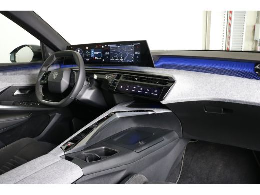 Peugeot 3008 1.2 Hybrid 136 GT | Navi | Keyless | Camera | Stoel en stuur verw. | AD. Cruise control | PDC V+ ... ActivLease financial lease