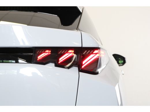 Peugeot 3008 1.2 Hybrid 136 GT | Navi | Keyless | Camera | Stoel en stuur verw. | AD. Cruise control | PDC V+ ... ActivLease financial lease