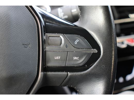 Peugeot e-2008 EV Allure Pack 50 kWh | ORIGINEEL NL! | 360 CAMERA | CLIMATE CONTROL | CRUISE CONTROL | APPLE CAR... ActivLease financial lease