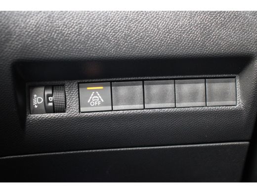 Peugeot e-2008 EV Allure Pack 50 kWh | ORIGINEEL NL! | 360 CAMERA | CLIMATE CONTROL | CRUISE CONTROL | APPLE CAR... ActivLease financial lease