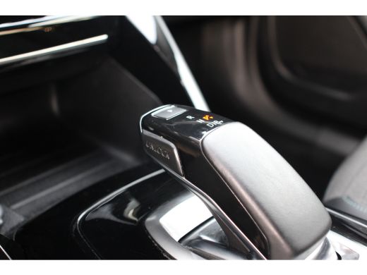 Peugeot e-2008 EV Allure Pack 50 kWh | ORIGINEEL NL! | 360 CAMERA | CLIMATE CONTROL | CRUISE CONTROL | APPLE CAR... ActivLease financial lease