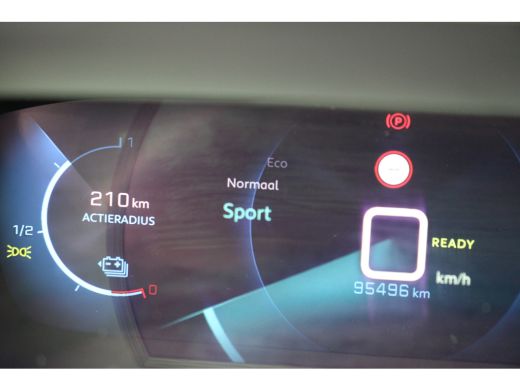 Peugeot e-2008 EV Allure Pack 50 kWh | ORIGINEEL NL! | 360 CAMERA | CLIMATE CONTROL | CRUISE CONTROL | APPLE CAR... ActivLease financial lease