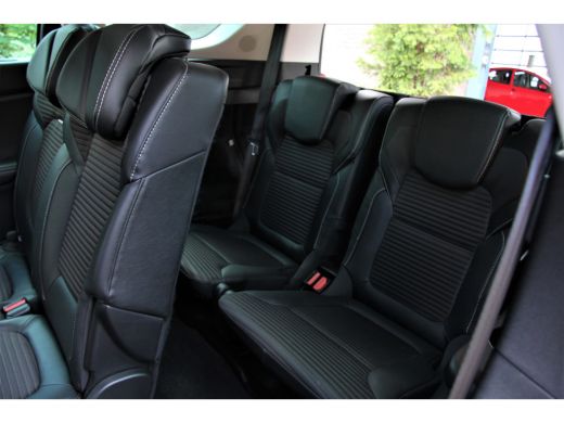 Renault Grand Scénic 1.3 TCe 140pk Bose/7-pers./Automaat/Trekhaak/Camera/Cruise/20" ActivLease financial lease