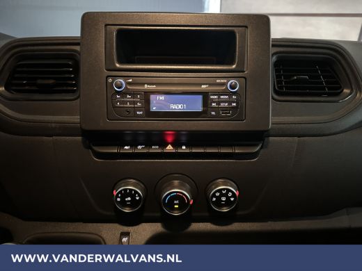 Renault Master 2.3dCi 146pk Bakwagen 233cm Hoog Laadklep Zijdeur Euro6 Airco | Lat om Lat | 913kg laadvermogen |... ActivLease financial lease