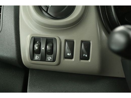 Renault Trafic 1.6 dCi T29 L1H1 Airco Cruise Trekhaak Navi 3 Persoons Parkeersensoren Elektrpakket ActivLease financial lease