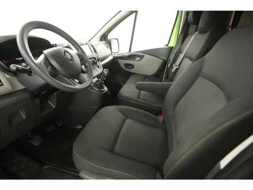 Renault Trafic 1.6 dCi T29 L1H1 Airco Cruise Trekhaak Navi 3 Persoons Parkeersensoren Elektrpakket ActivLease financial lease
